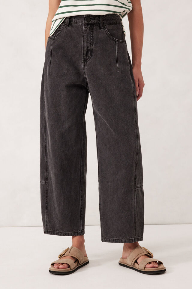 Darted Barrel Jean - Faded Black